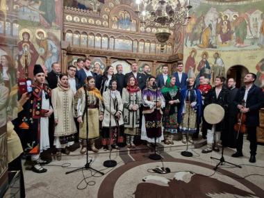 COLINDE ȘI BUCURIE ÎN PRAG DE CRĂCIUN