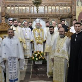 LITURGHIA COMUNIUNII PSALȚILOR ȘI HIROTONIE DE PREOT ÎN BISERICA PAROHIEI