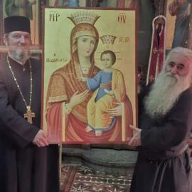 O ICOANĂ PICTATĂ ÎN MUNTELE ATHOS VA FI ADUSĂ ÎN BISERICA NOASTRĂ