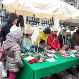 TÂRGUL DE CRĂCIUN ORHANIZAT DE CENTRUL DE CATEHEZĂ ”SFÂNTA PARASCHEVA”