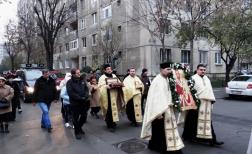 Procesiune cu moastele Sfintilor Ambrozie si Nicolae