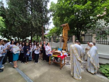 OASPEȚI LA TROIȚA APĂRĂTORILOR PATRIEI, LA PRAZNICUL ÎNĂLȚĂRII DOMNULUI